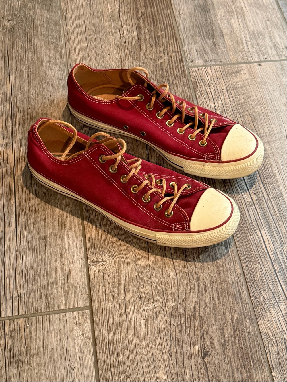 Converse Low-Top Sneakers in Burgundy with Cream Accents